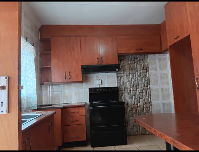 3 BEDROOM HOUSE FOR SALE IN CARLETONVILLE CENTRAL